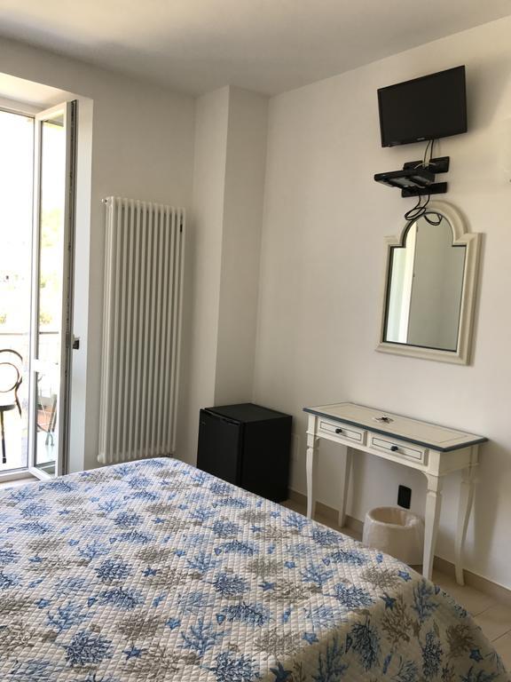 Sandra Villa Rooms Corniglia Eksteriør bilde