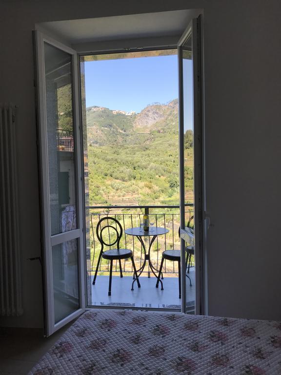 Sandra Villa Rooms Corniglia Eksteriør bilde